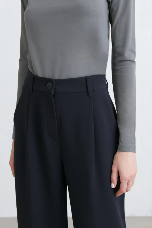 STRAIGHT LEG PANTS