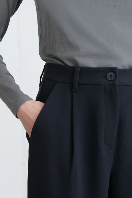 STRAIGHT LEG PANTS
