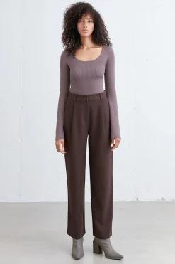 STRAIGHT LEG PANTS