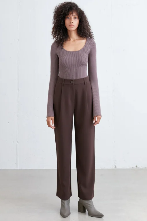 STRAIGHT LEG PANTS