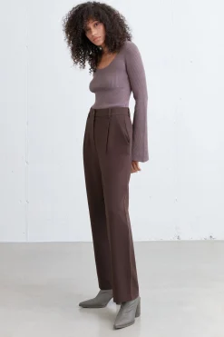 STRAIGHT LEG PANTS