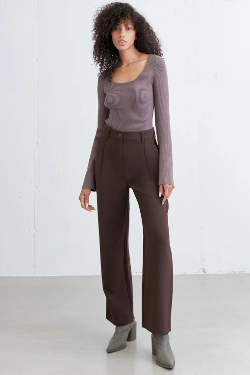 STRAIGHT LEG PANTS