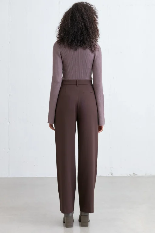 STRAIGHT LEG PANTS