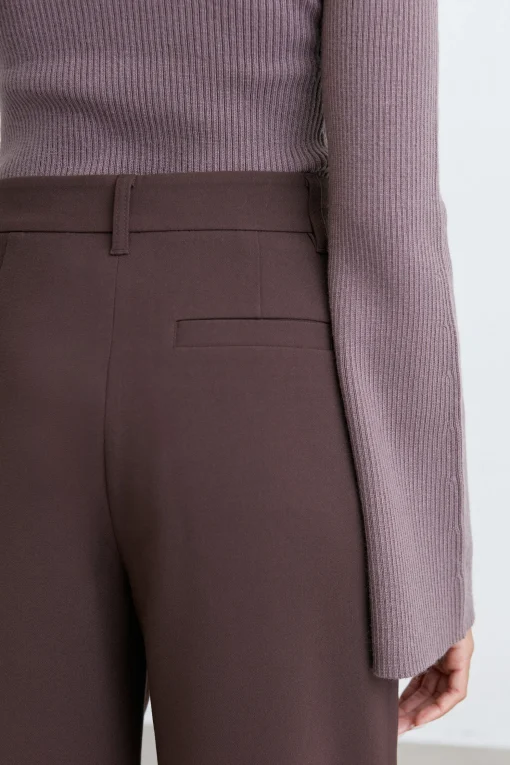 STRAIGHT LEG PANTS