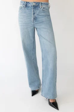 STRAIGHT LEG RELAXED FIT JEAN
