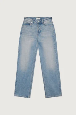 STRAIGHT LEG RELAXED FIT JEAN