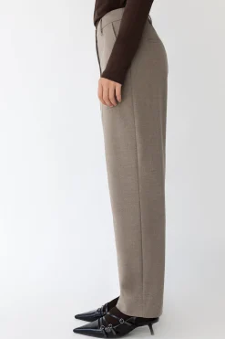 STRAIGHT LEG SUITING TROUSER