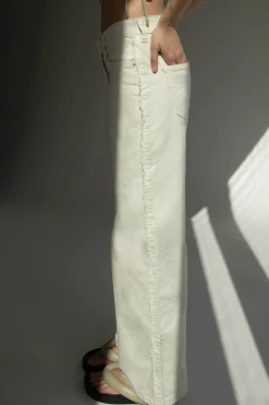 STRAIGHT LEG TWILL PANT WITH FRAYED SIDES