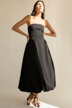 STRAPLESS BUBBLE HEM DRESS