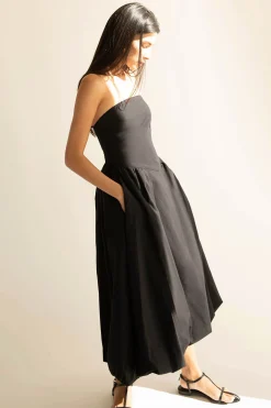 STRAPLESS BUBBLE HEM DRESS