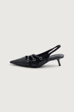 STRAPPY POINTED MULE