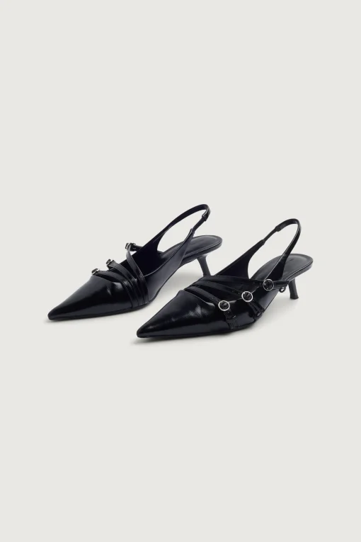 STRAPPY POINTED MULE