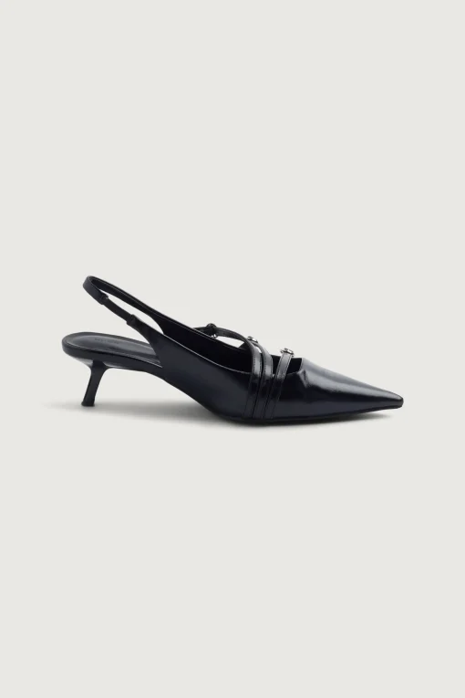 STRAPPY POINTED MULE