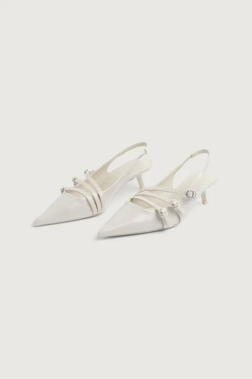 STRAPPY POINTED MULE
