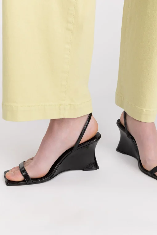 STRAPPY WEDGE SANDAL