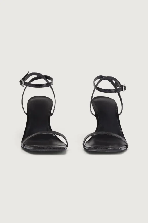 STRAPPY WEDGE SANDAL