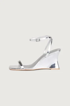 STRAPPY WEDGE SANDAL