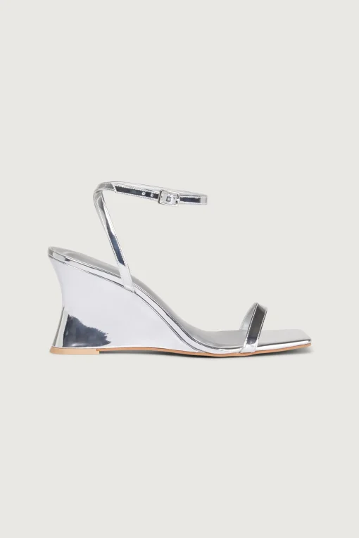 STRAPPY WEDGE SANDAL