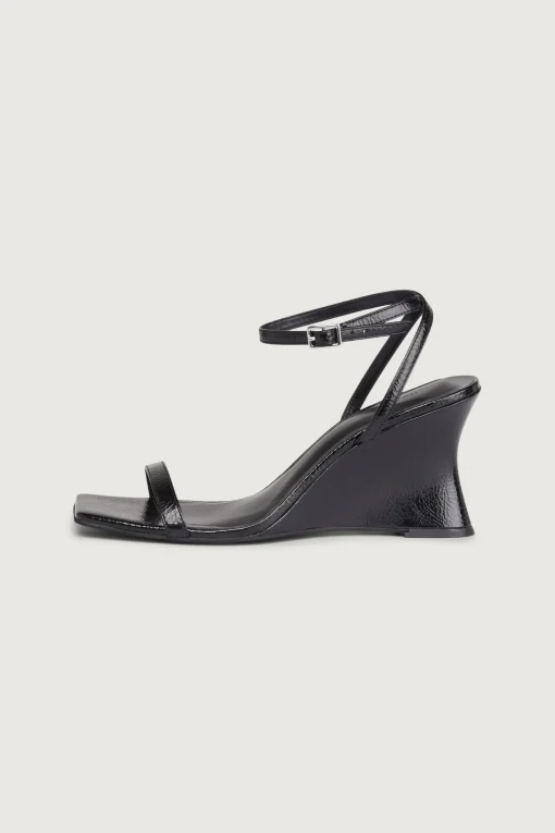 STRAPPY WEDGE SANDAL
