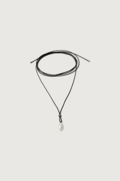 STRING NECKLACE WITH PENDANT