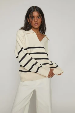 STRIPED COLLARED SWEATER
