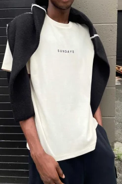 SUNDAYS TEE