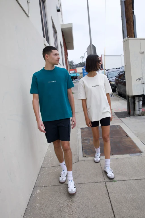 SUNDAYS TEE