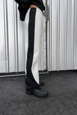 SWEATPANT WITH SEAM DETAIL