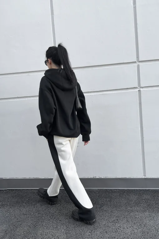 SWEATPANT WITH SEAM DETAIL