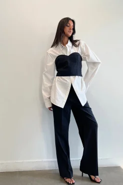 SWEETHEART NECKLINE TOP