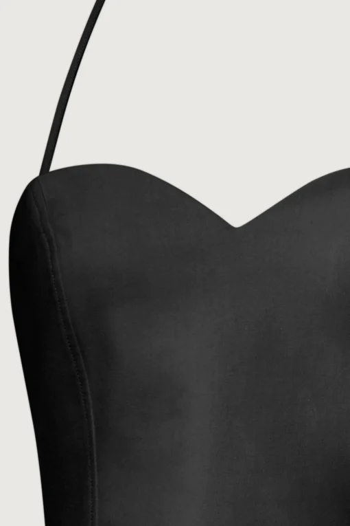 SWEETHEART NECKLINE TOP