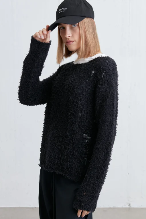 TEXTURED DISTRESSED SWEATER