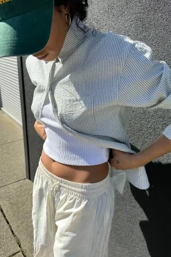 TEXTURED PINSTRIPE BUTTON UP SHIRT