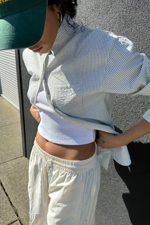 TEXTURED PINSTRIPE BUTTON UP SHIRT