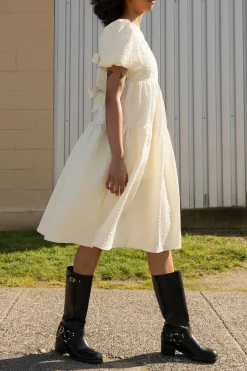 TEXTURED PUFF SLEEVE MIDI DRESS