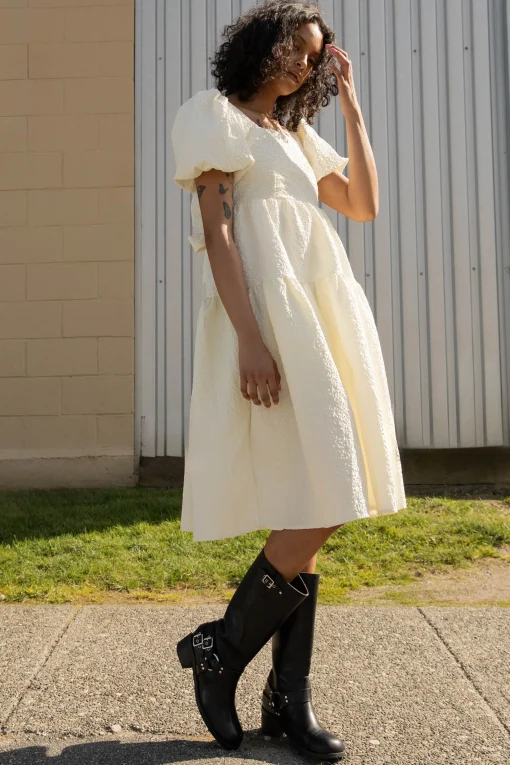 TEXTURED PUFF SLEEVE MIDI DRESS