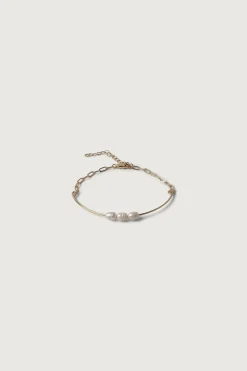 THREE NATURAL PEARL BRACELET