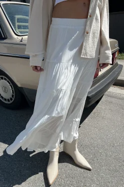 TIERED SKIRT WITH ELASTIC WAISTBAND