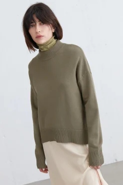 TURTLENECK KNIT TOP