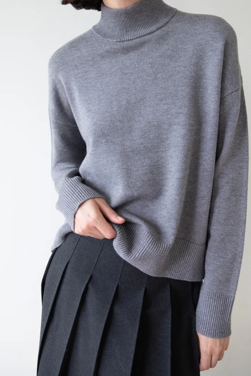 TURTLENECK SWEATER