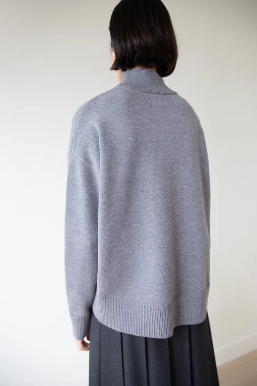 TURTLENECK SWEATER
