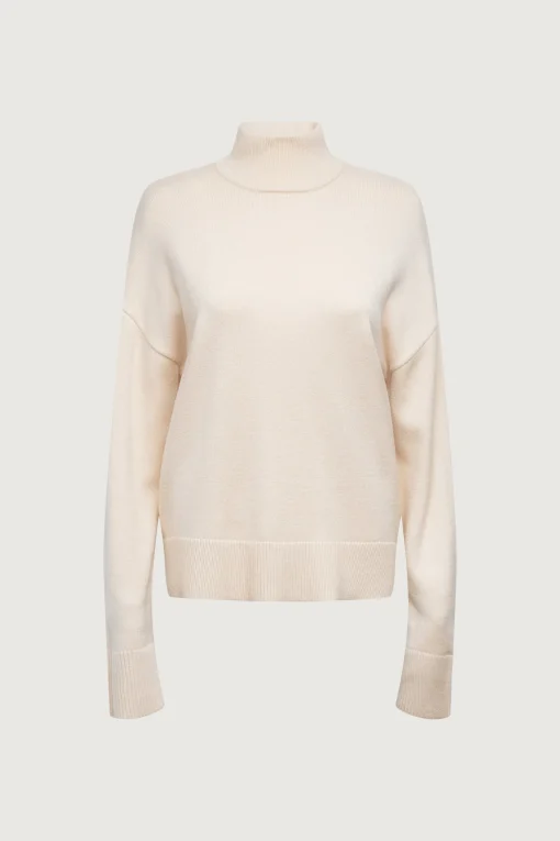 TURTLENECK SWEATER