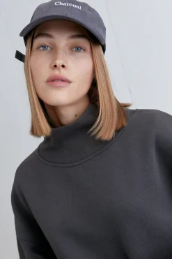 TURTLENECK SWEATSHIRT