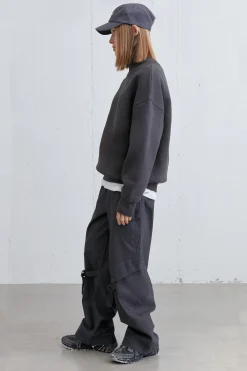 TURTLENECK SWEATSHIRT