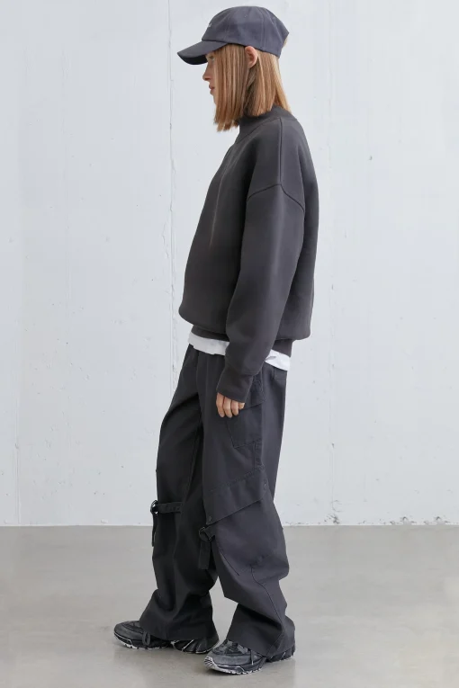 TURTLENECK SWEATSHIRT
