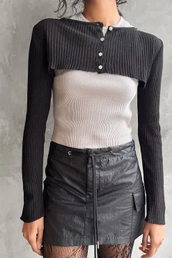 ULTRA CROPPED BUTTON UP TOP