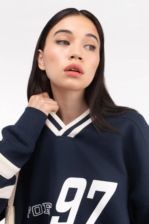 VARSITY GRAPHIC JERSEY SWEATSHIRT