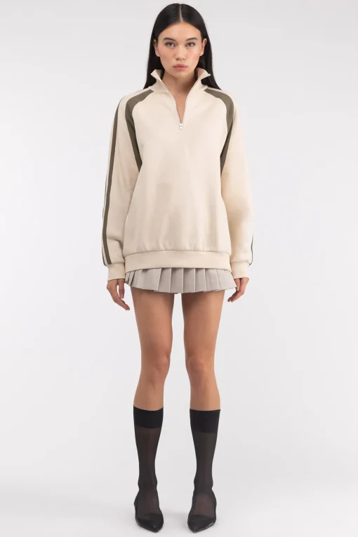 VARSITY HALF ZIP PULLOVER
