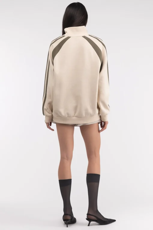 VARSITY HALF ZIP PULLOVER