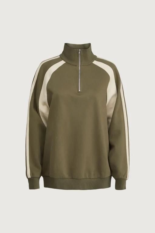 VARSITY HALF ZIP PULLOVER